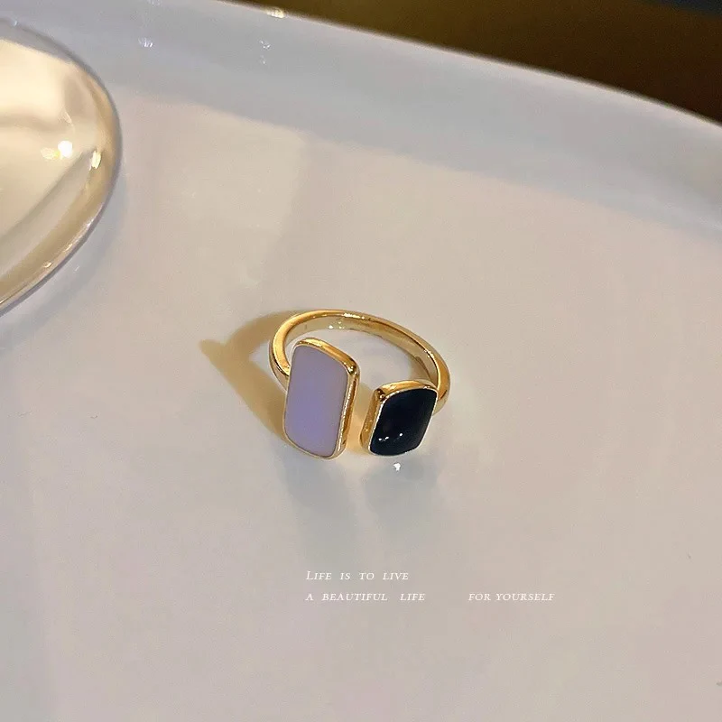 Geometric Dripping Shapes Ring - Image 2