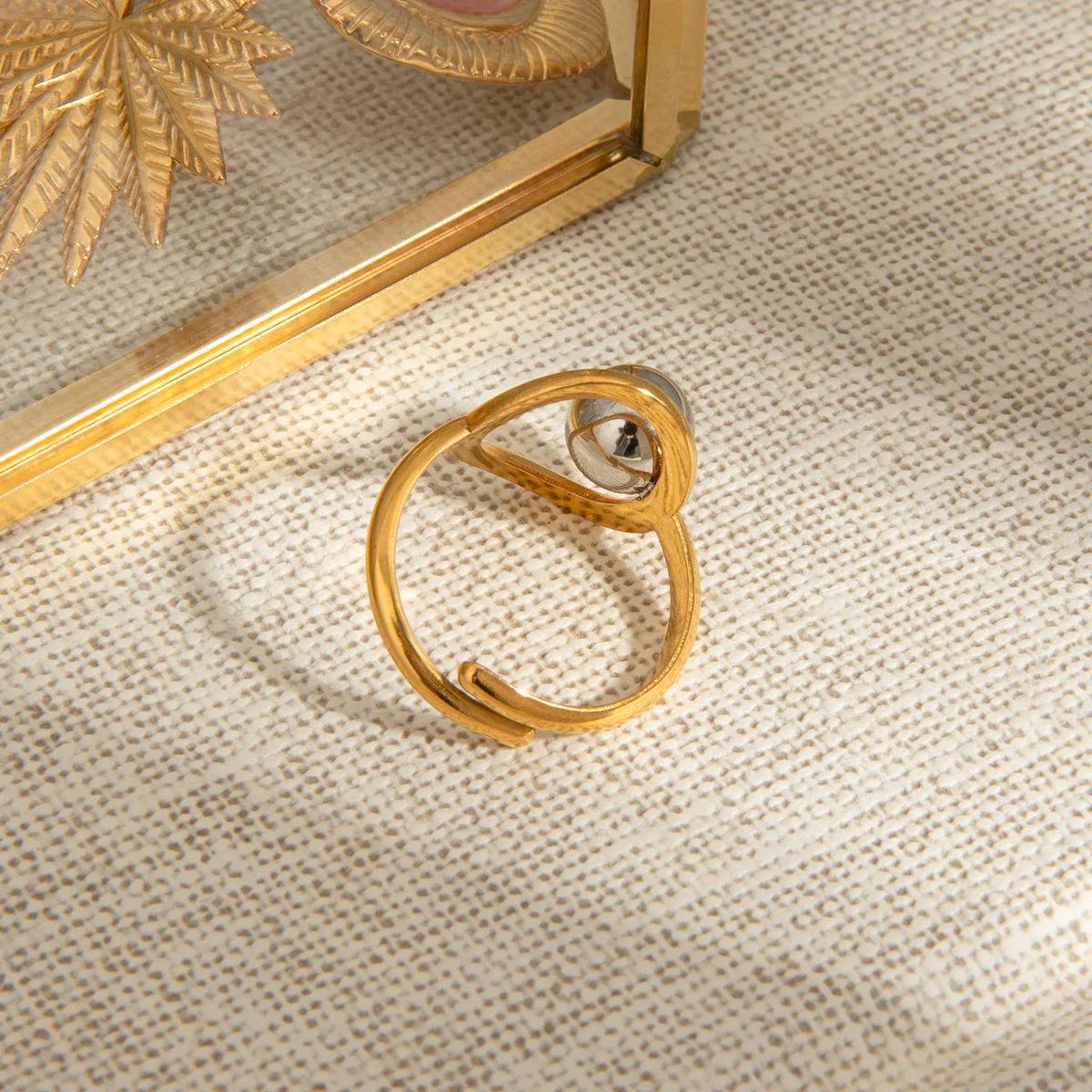 Geometric Hollow Gold Ring - Image 3