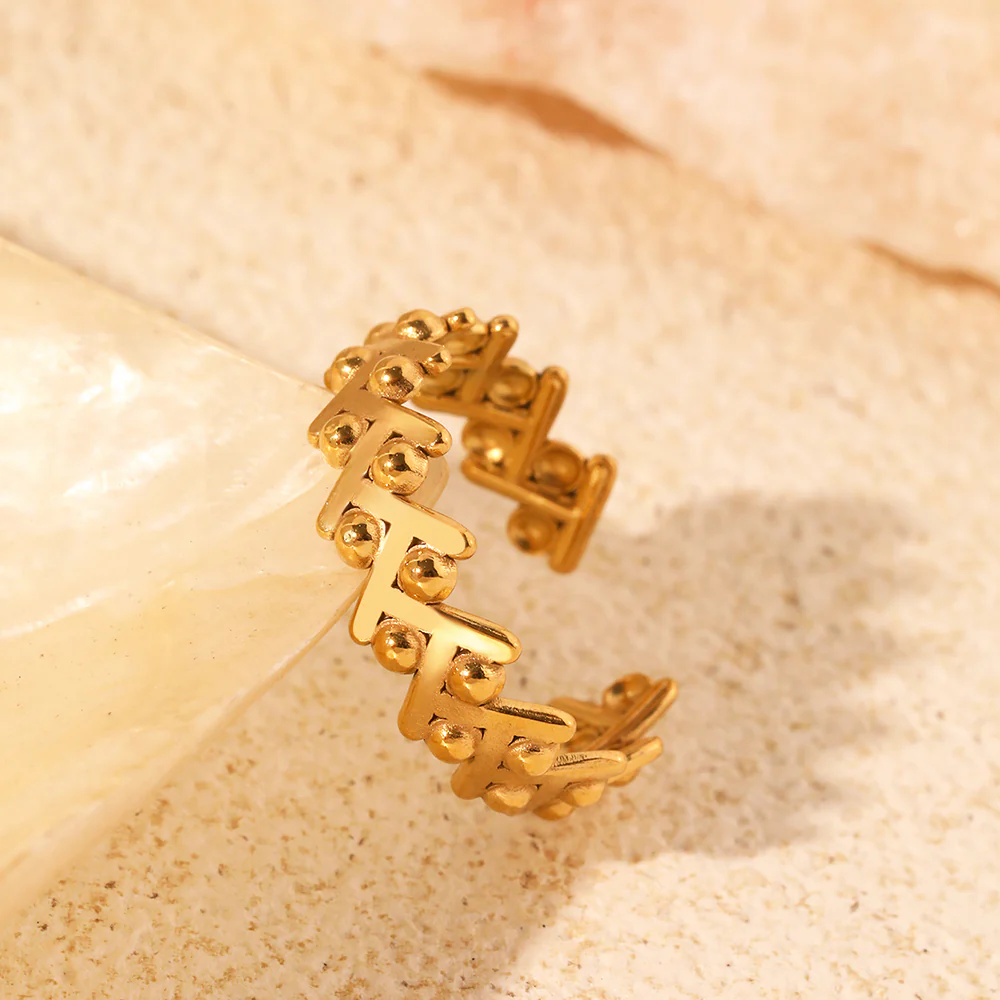 Geometric Zigzag Dot Ring - Image 4