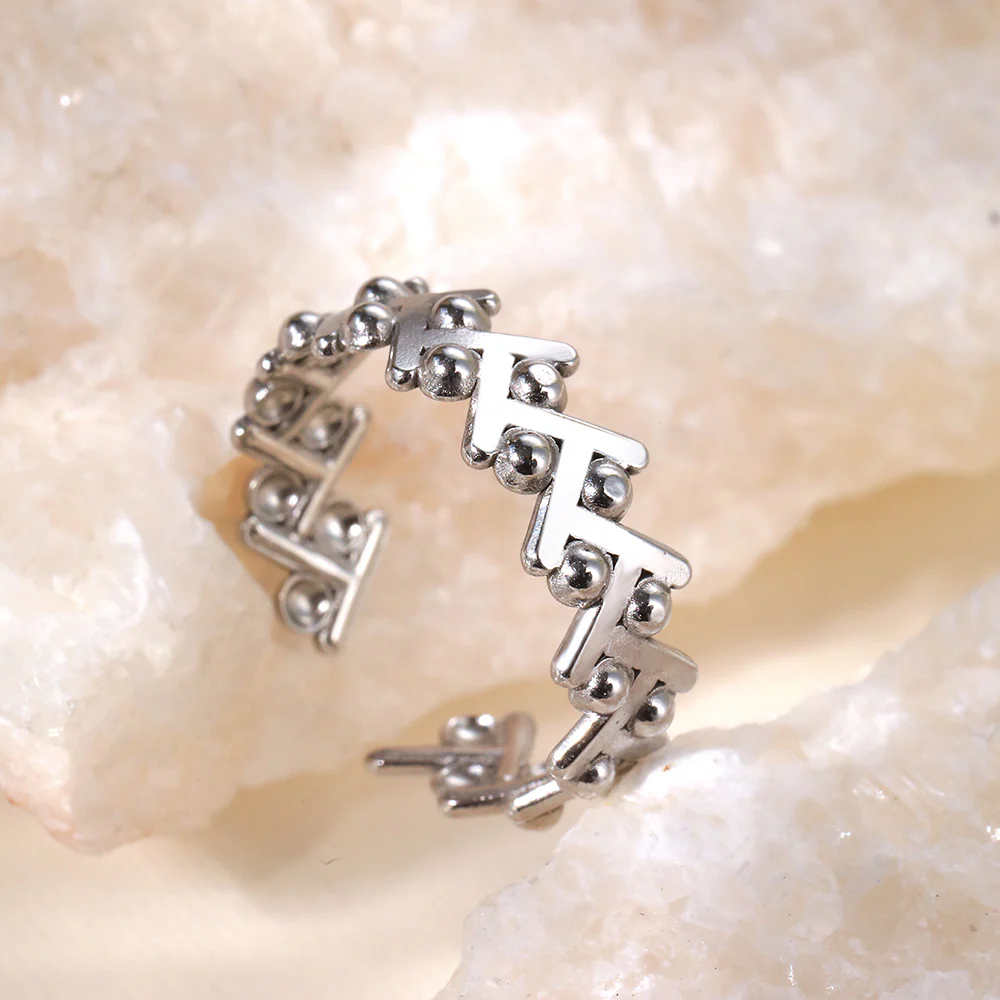 Geometric Zigzag Dot Ring - Image 5