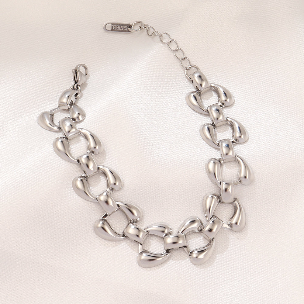 Gold Heart & Bow Chain Bracelet - Image 2