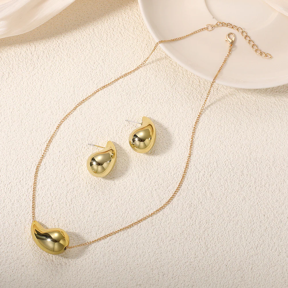 Gold-Tone Abstract Teardrop Necklace & Earring Set - Image 2