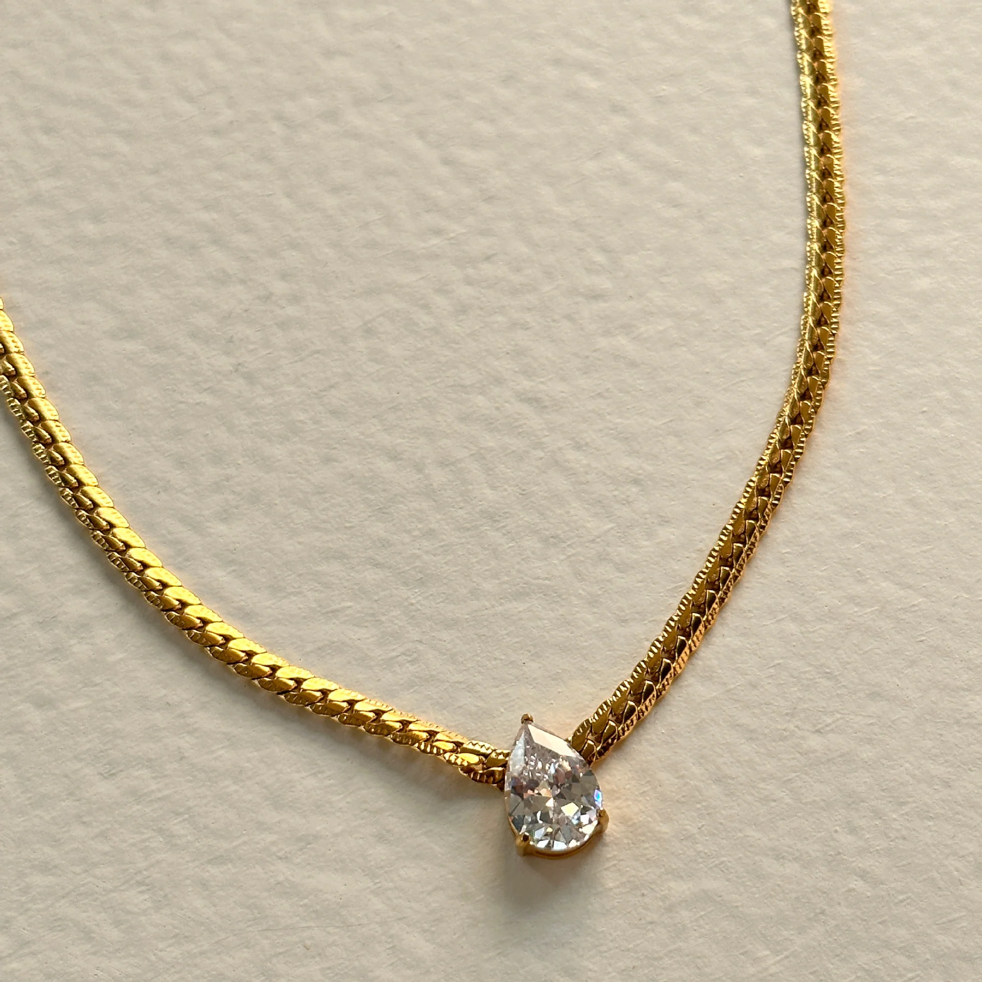 Gold Waterdrop Pendant Necklace - Image 4