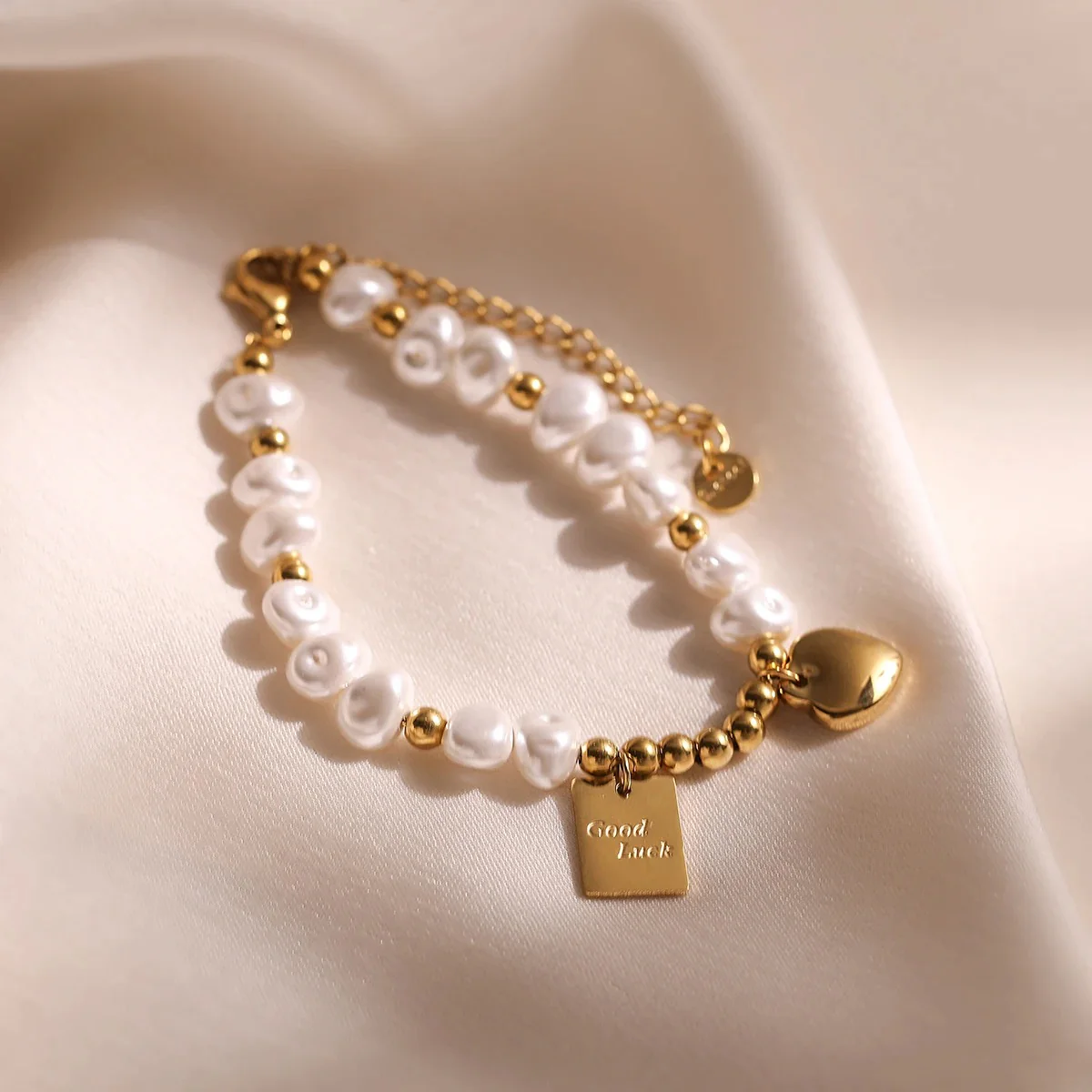 "Good Luck" Tagged Pearl Bracelet - Image 4