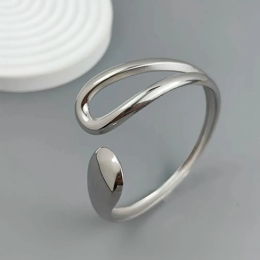 Hallow Chunky Drop Bracelet - Image 5
