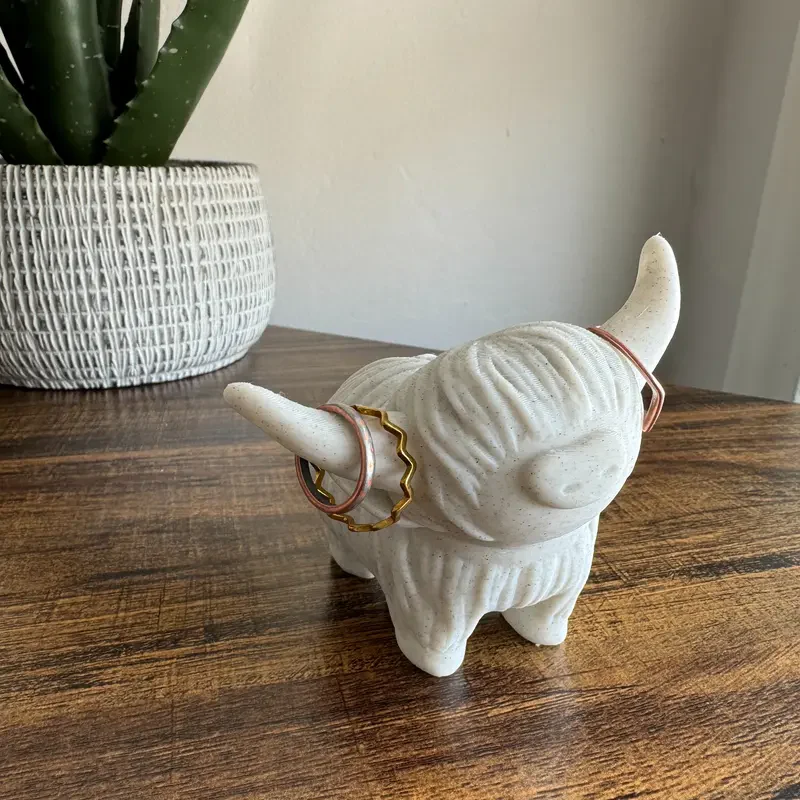 Highland Cow Ring Holder - Image 4