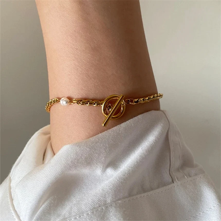 Irregular Pearl Bracelet - Image 4