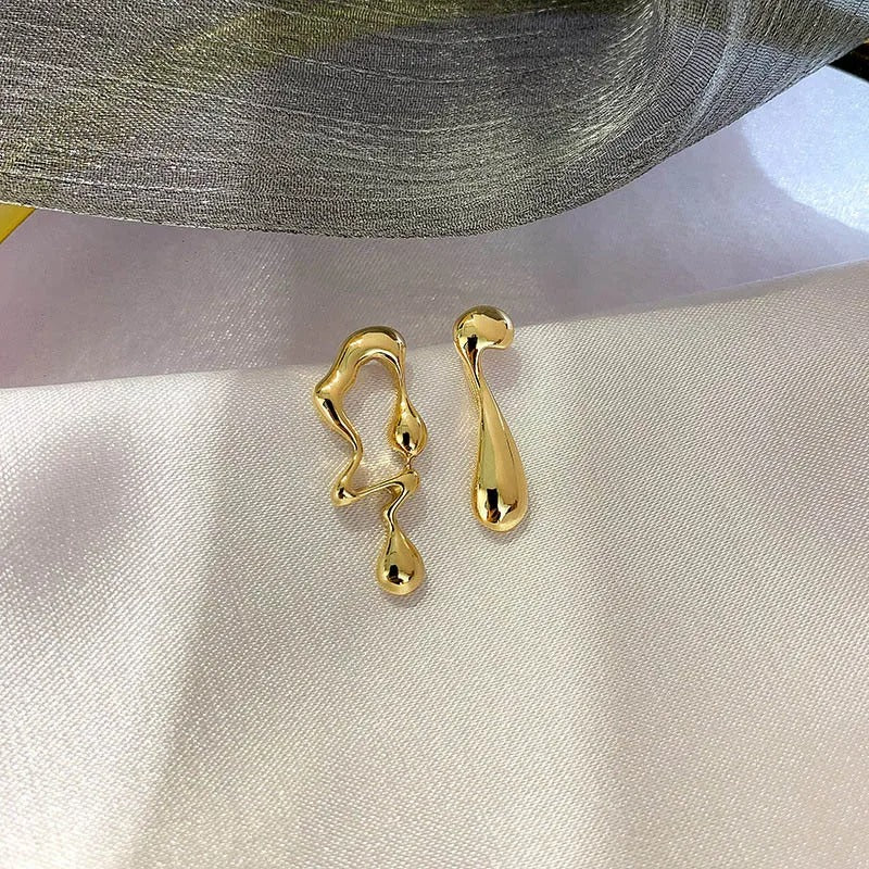 Irregular Water Drop Stud Earrings - Image 4