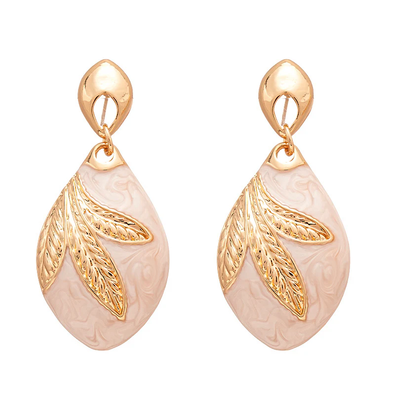 Leaf Accent Shell Drop Earrings - Image 2