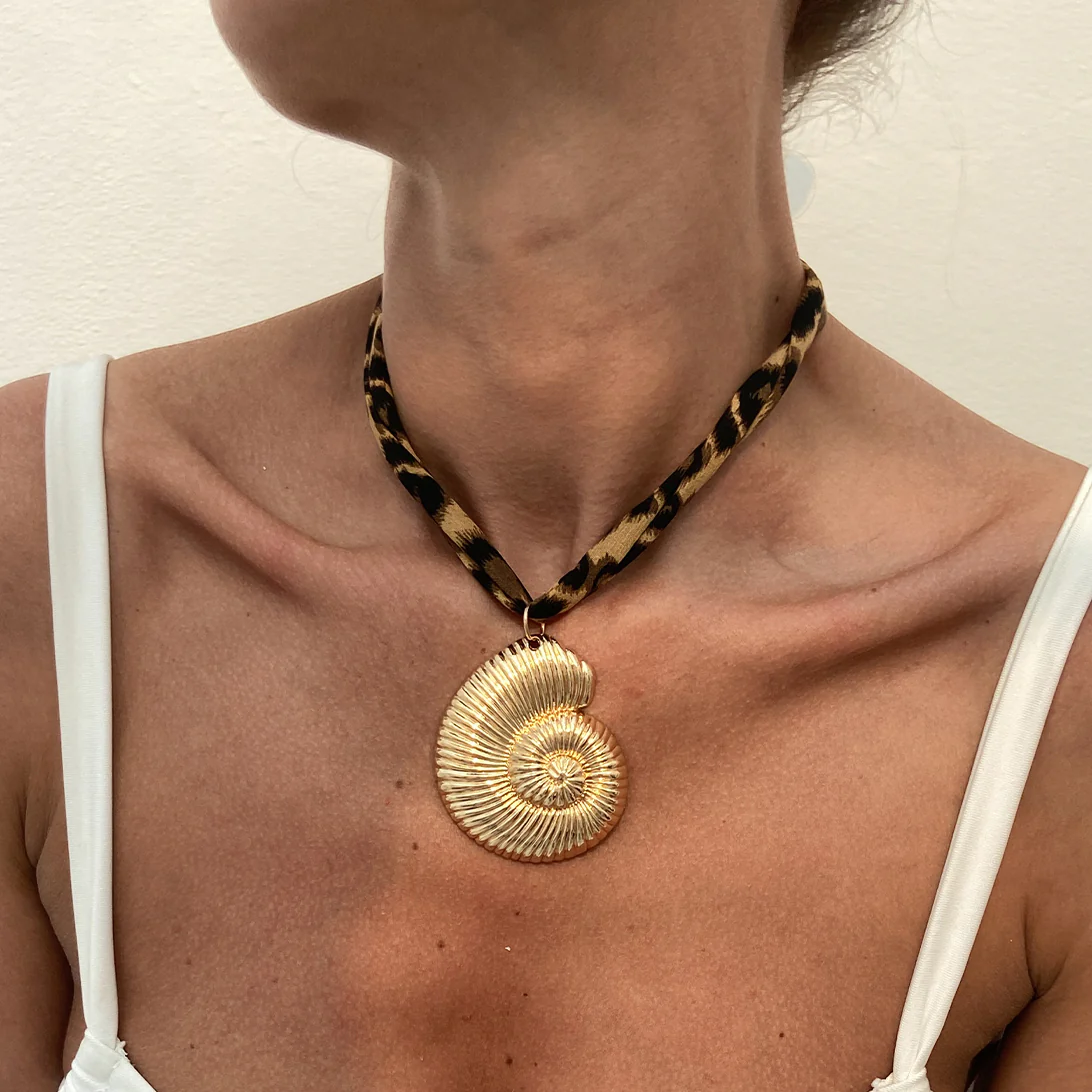 Leopard Velvet Floral Pendant Choker - Image 5