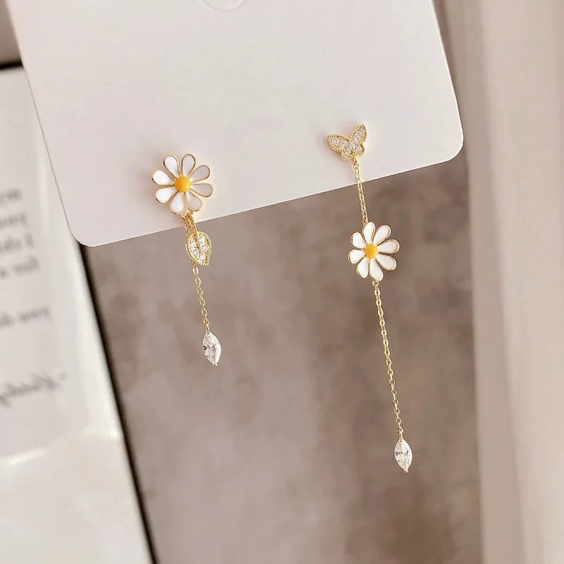 Long Daisy Asymmetrical Earrings - Image 5