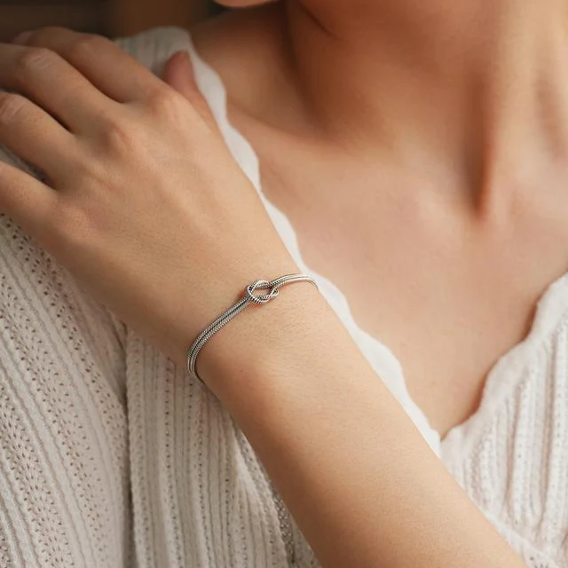 Love Knot Bracelet - Image 3