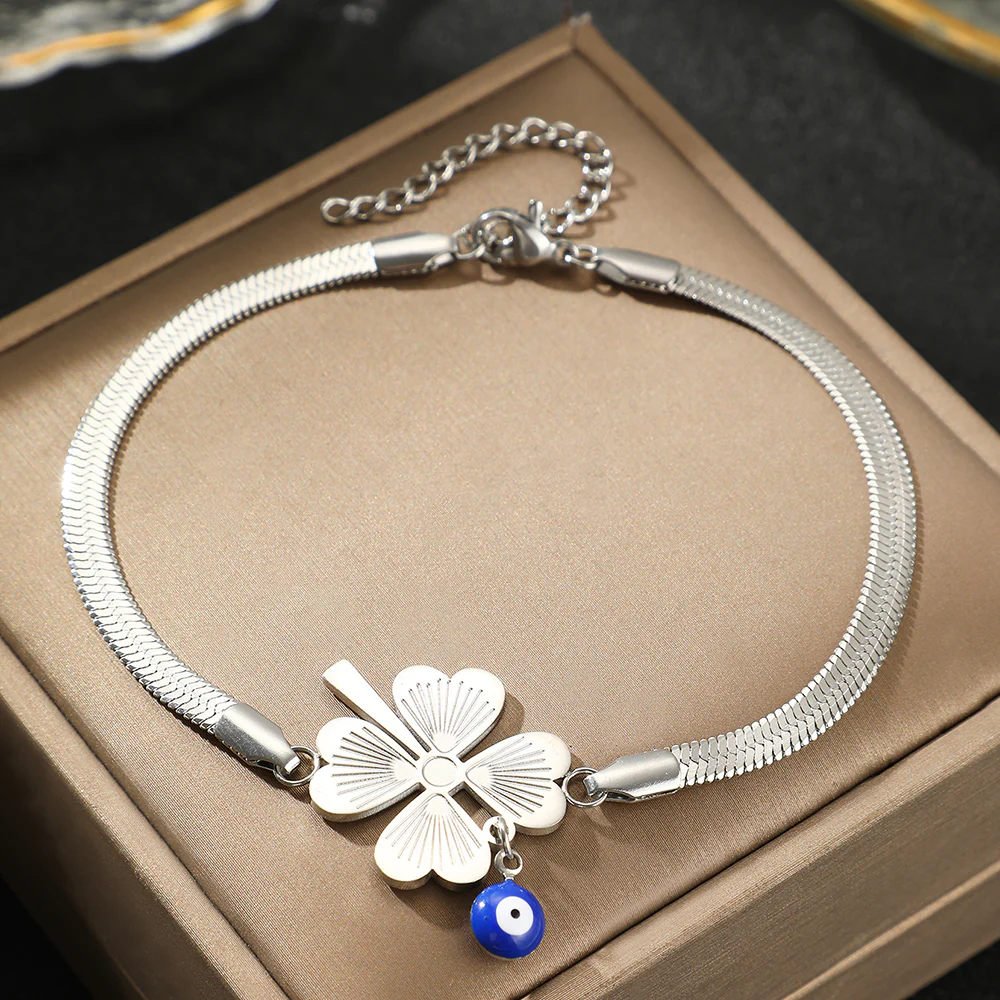Lucky Clover Evil Eye Bracelet - Image 3