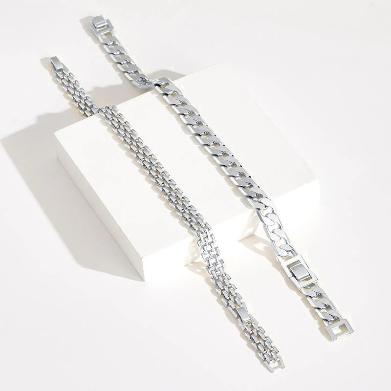 Minimal Chunky Anklet - Image 4