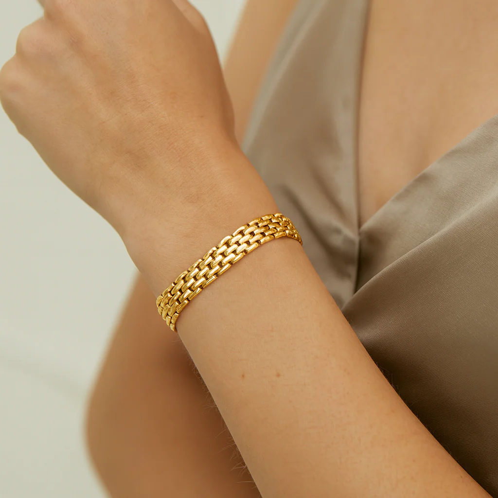 Minimal Chunky Bracelet - Image 10