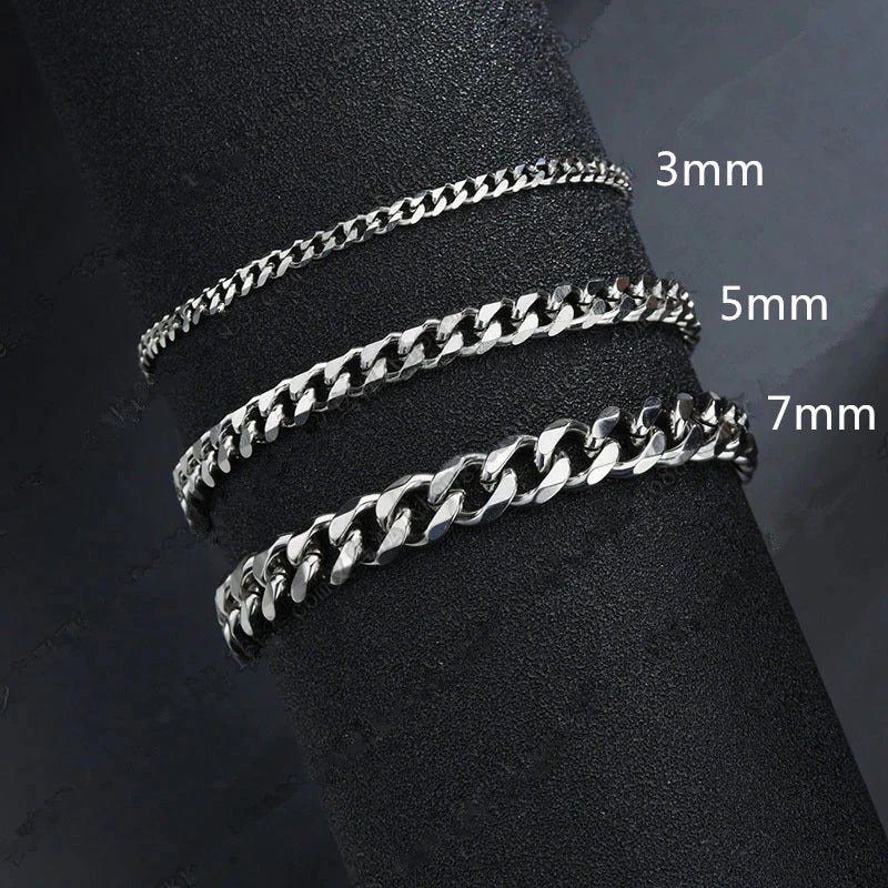 Minimal Cuban Chain Bracelet - Image 4