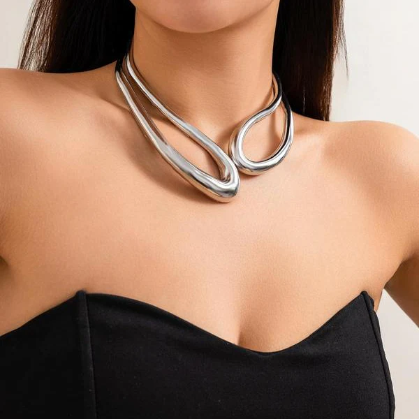 Minimal Hollow Chunky Necklace - Image 2