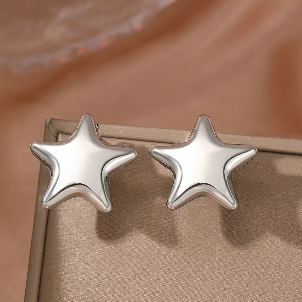 Minimal Star Earrings - Image 3