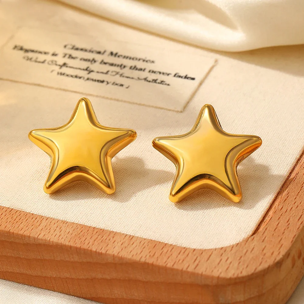 Minimal Star Earrings - Image 5