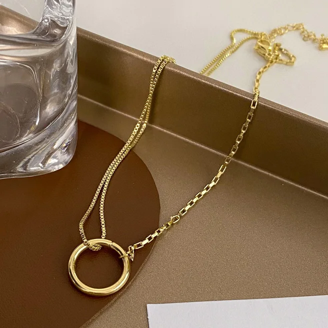 Minimalist Gold Circle Pendant Necklace - Image 2