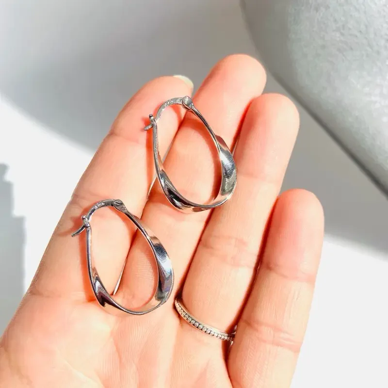 Mobius Twist Hoop Earrings - Image 2