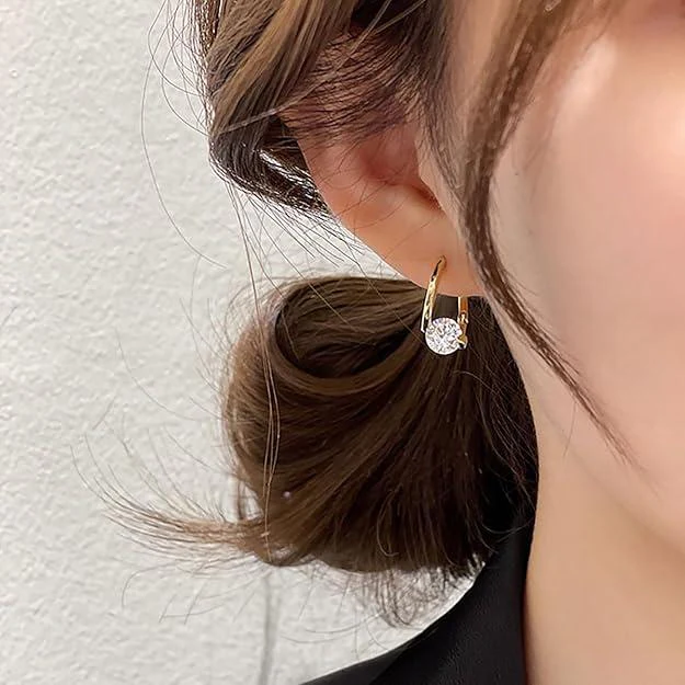 Moissanite 2 Carat Heart Earrings - Image 4