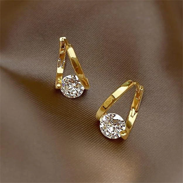 Moissanite 2 Carat Heart Earrings - Image 5