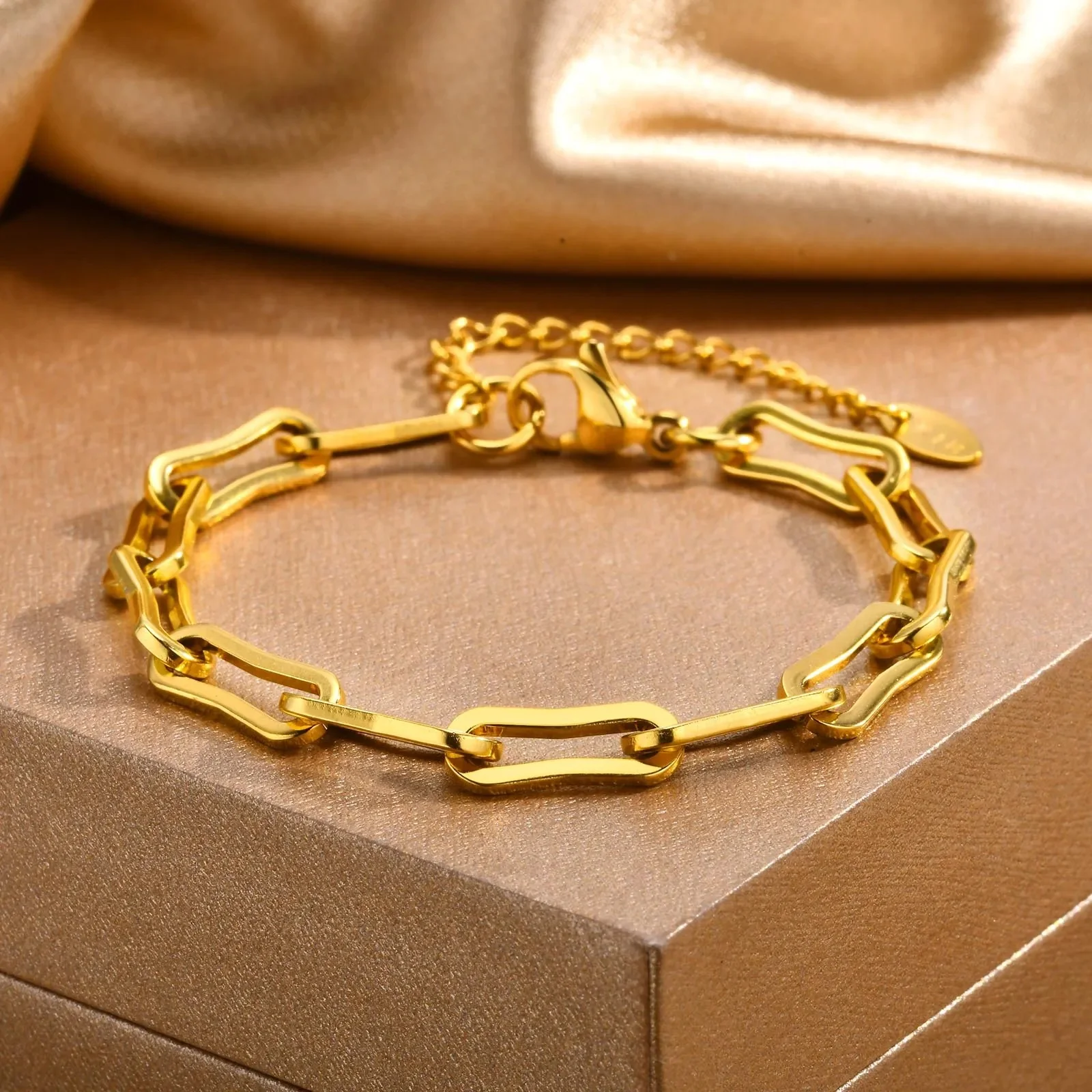 Paper Clip Link Bracelet - Image 3