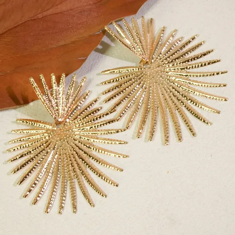 Retro Sunburst Earrings - Image 3