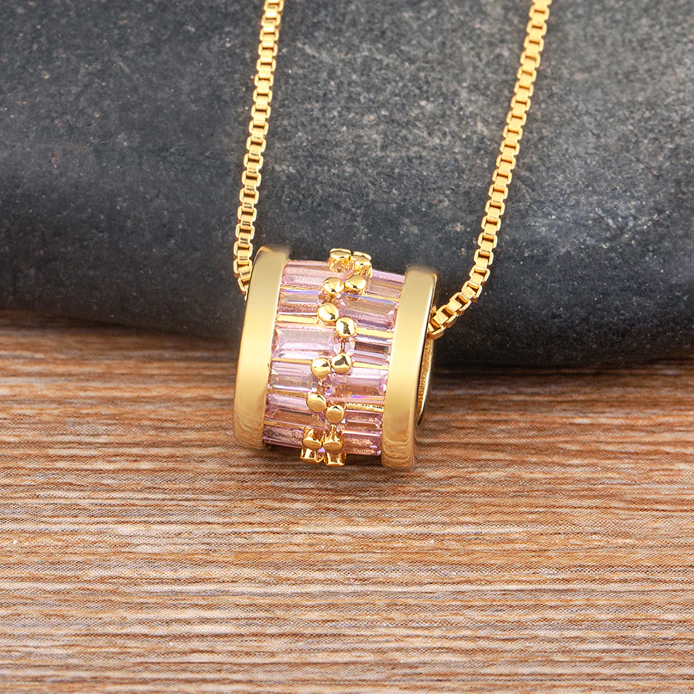 Rhinestone Circle Pendant Necklace - Image 3