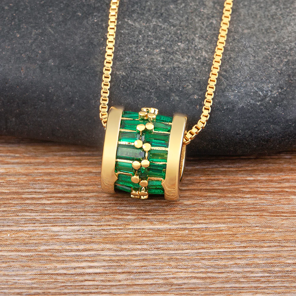 Rhinestone Circle Pendant Necklace - Image 6