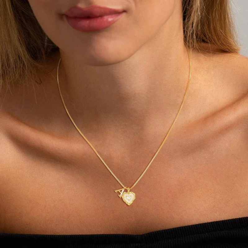 Scalloped Shell Heart Necklace - Image 3