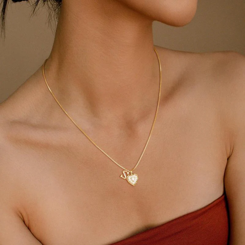 Scalloped Shell Heart Necklace - Image 4