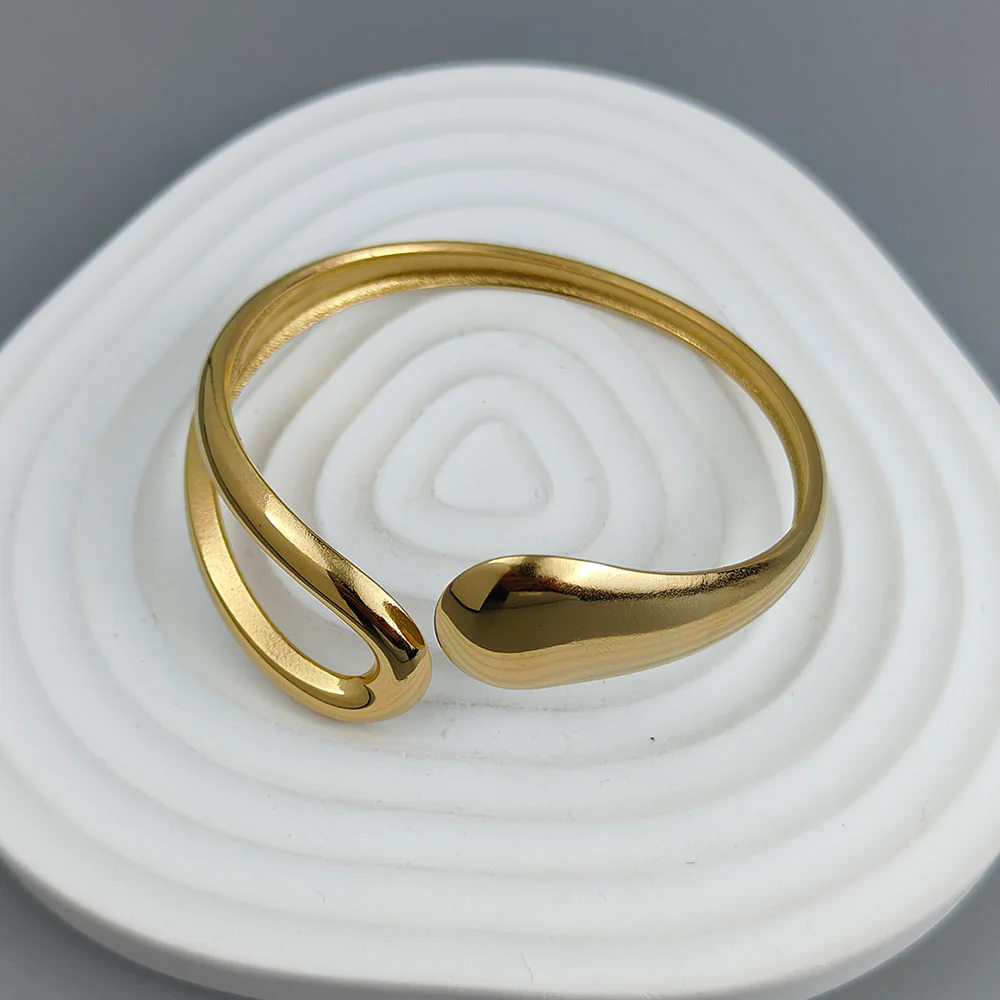Sleek Twist Open Cuff Ring - Image 2