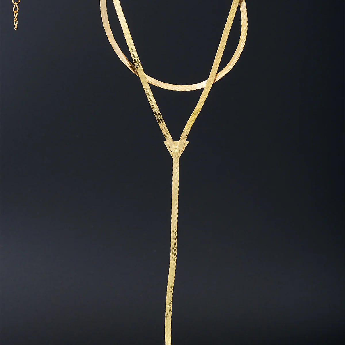 Sleek Y-Lariat Choker Necklace - Image 3