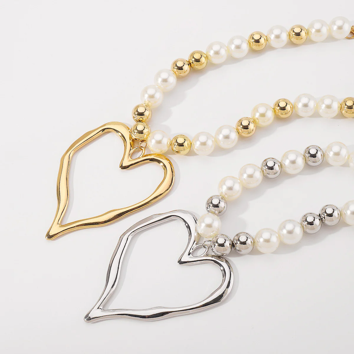 Steampunk Heart Pearl Necklace - Image 4