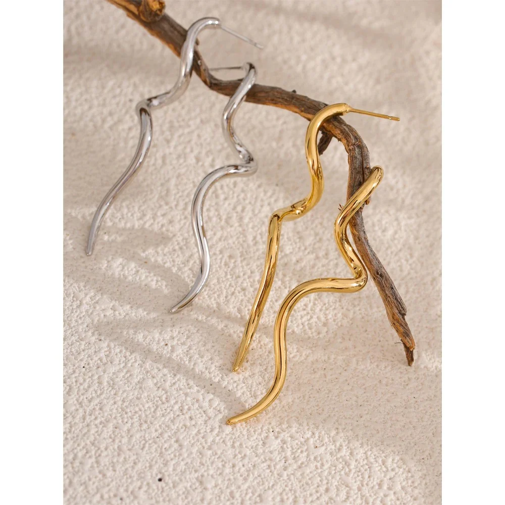 Flowing Metal Earrings - Image 4