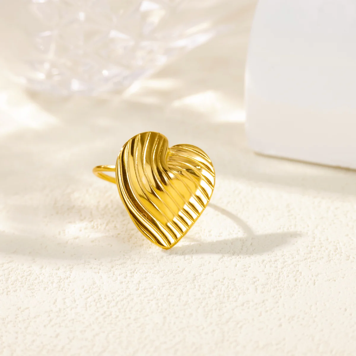 Textured Gold Heart Ring - Image 4