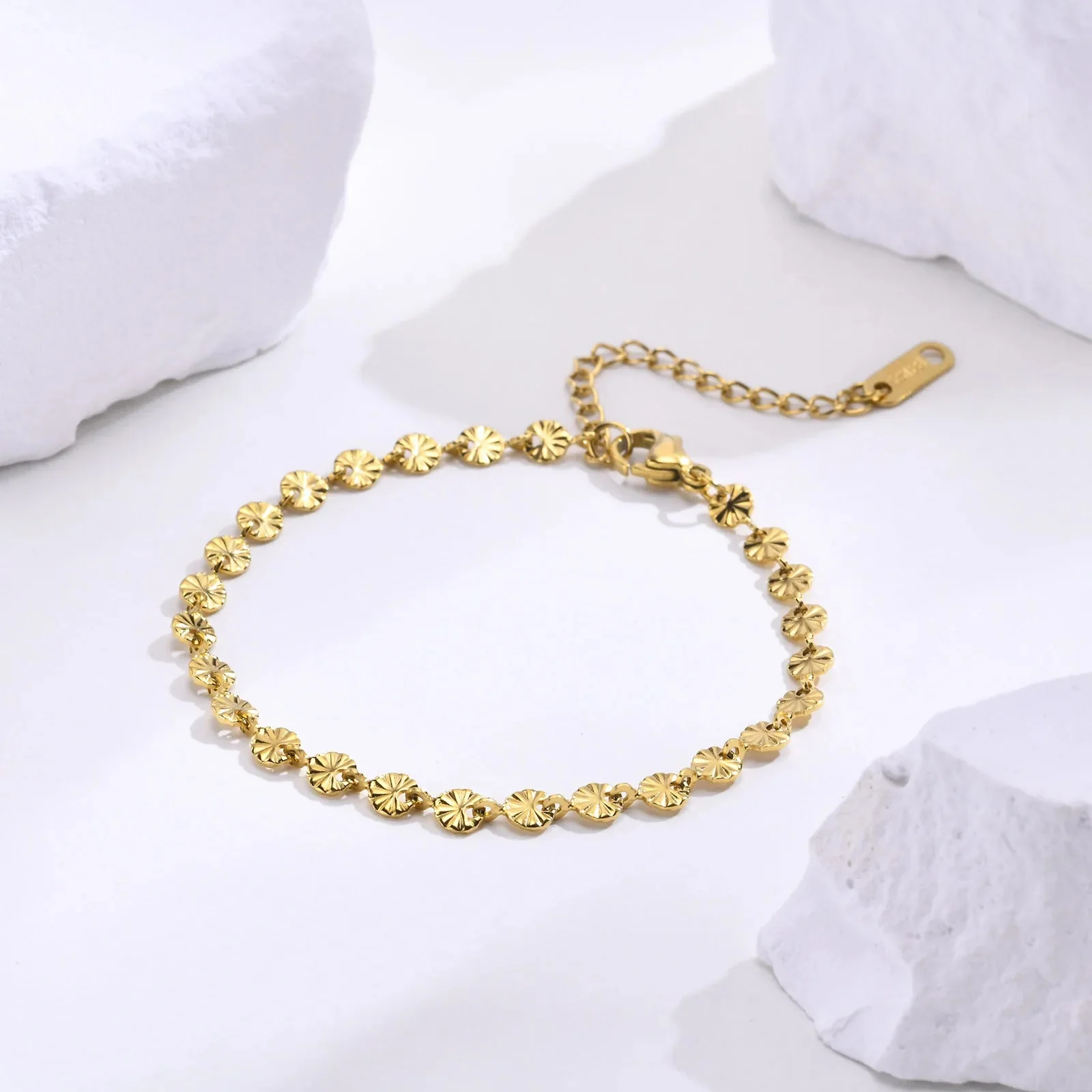 Textured Leaf Bracelet - Image 4