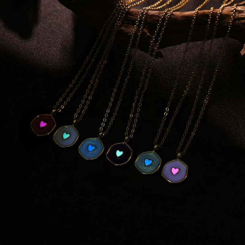 Two Tone Glow Heart Necklace - Image 2