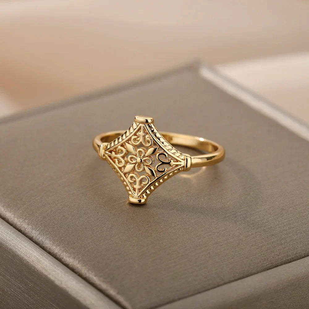 Vintage Floral Star Ring - Image 3