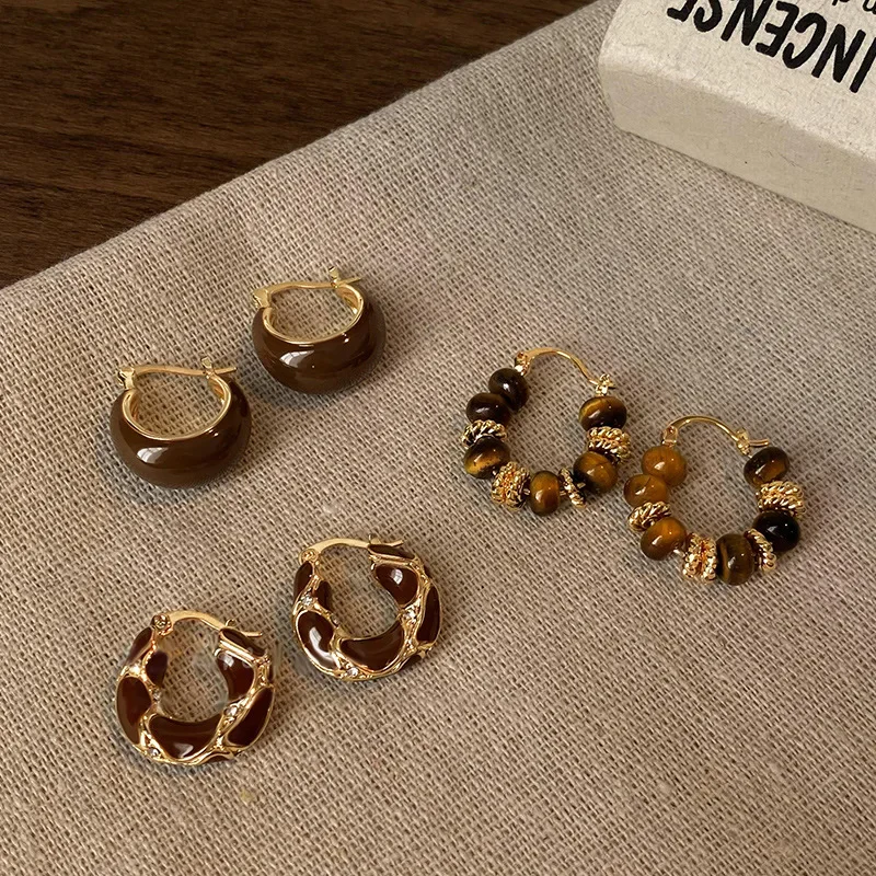 Vintage U-Shaped Hoop Earrings - Image 7