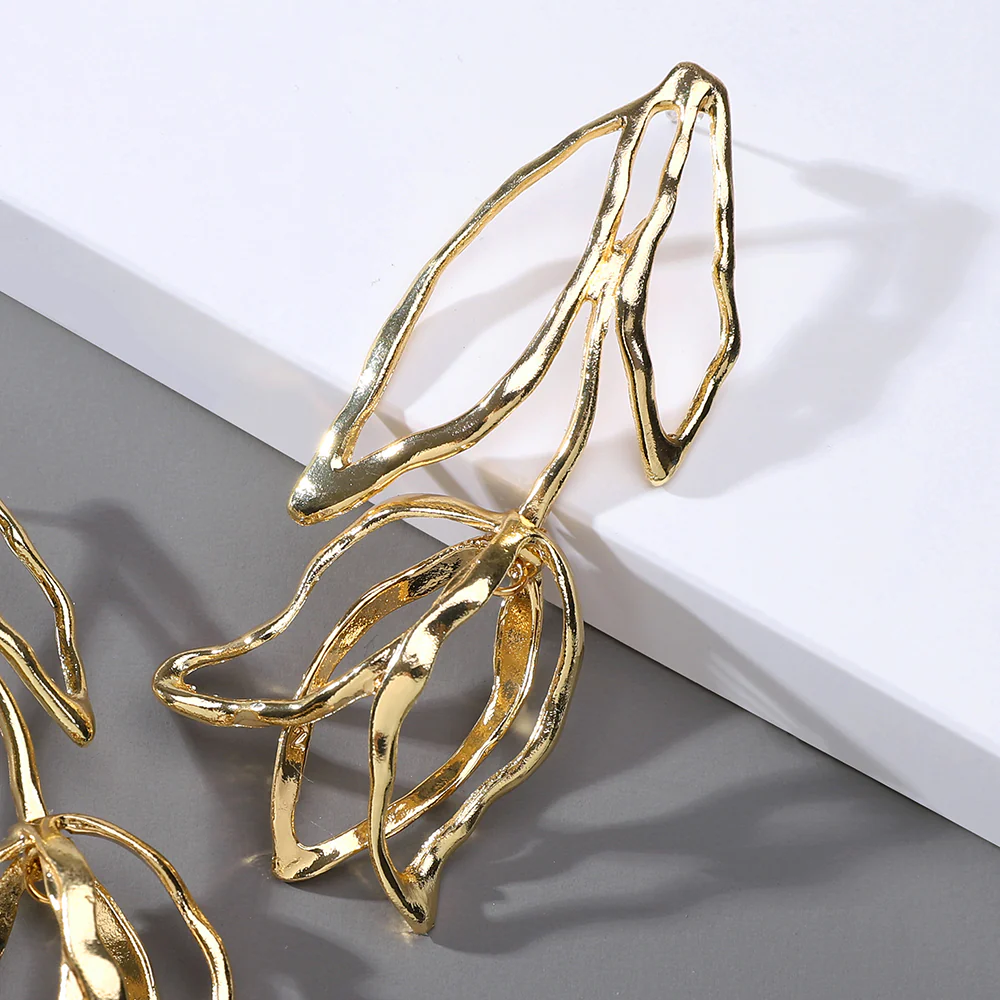 Wavy Gold Hoop Earrings - Image 2