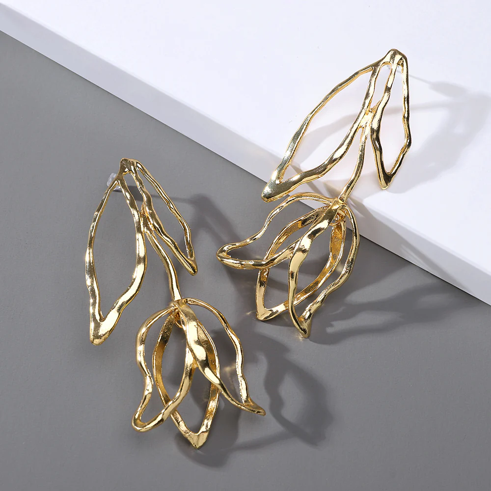 Wavy Gold Hoop Earrings - Image 3