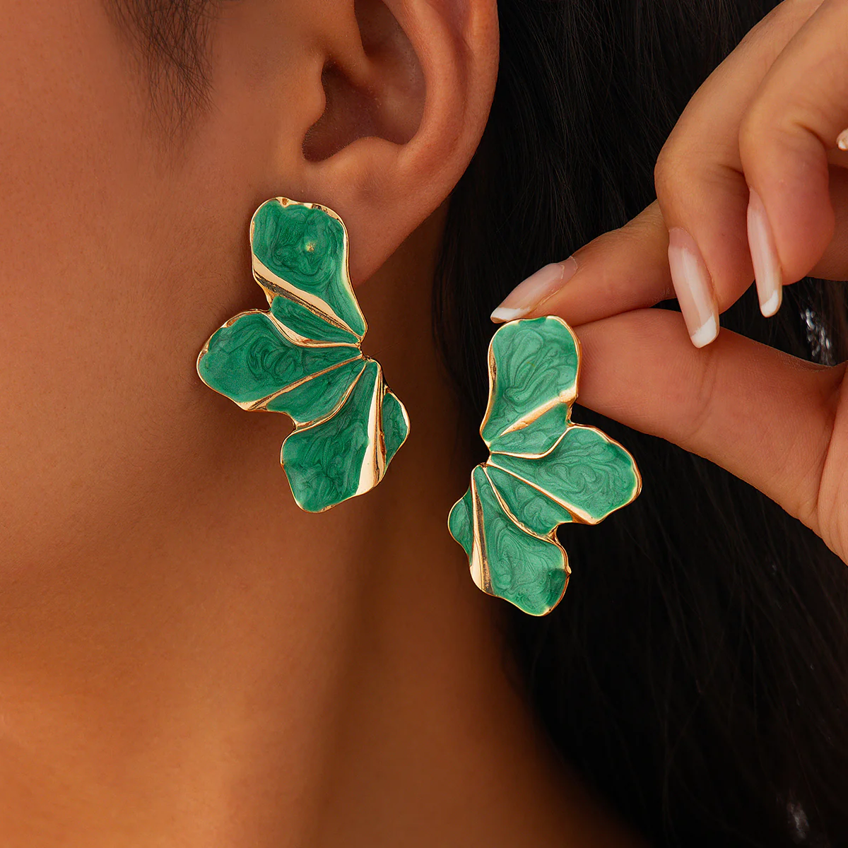 White Abstract Petal Statement Earrings - Image 3